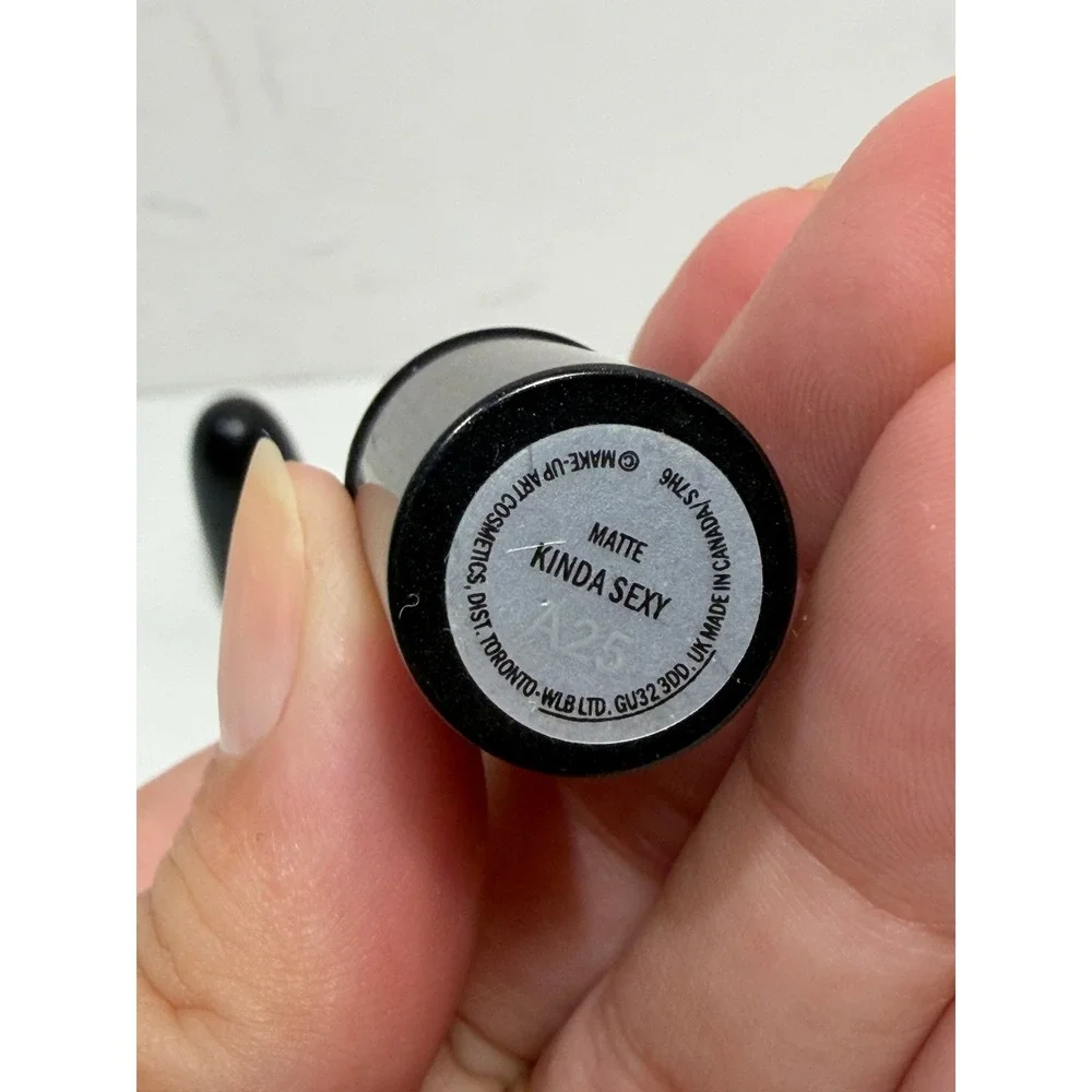 MAC Matte Lipstick Kinda Sexy Neutral Peachy Pink Nude A25 mini bullet size read